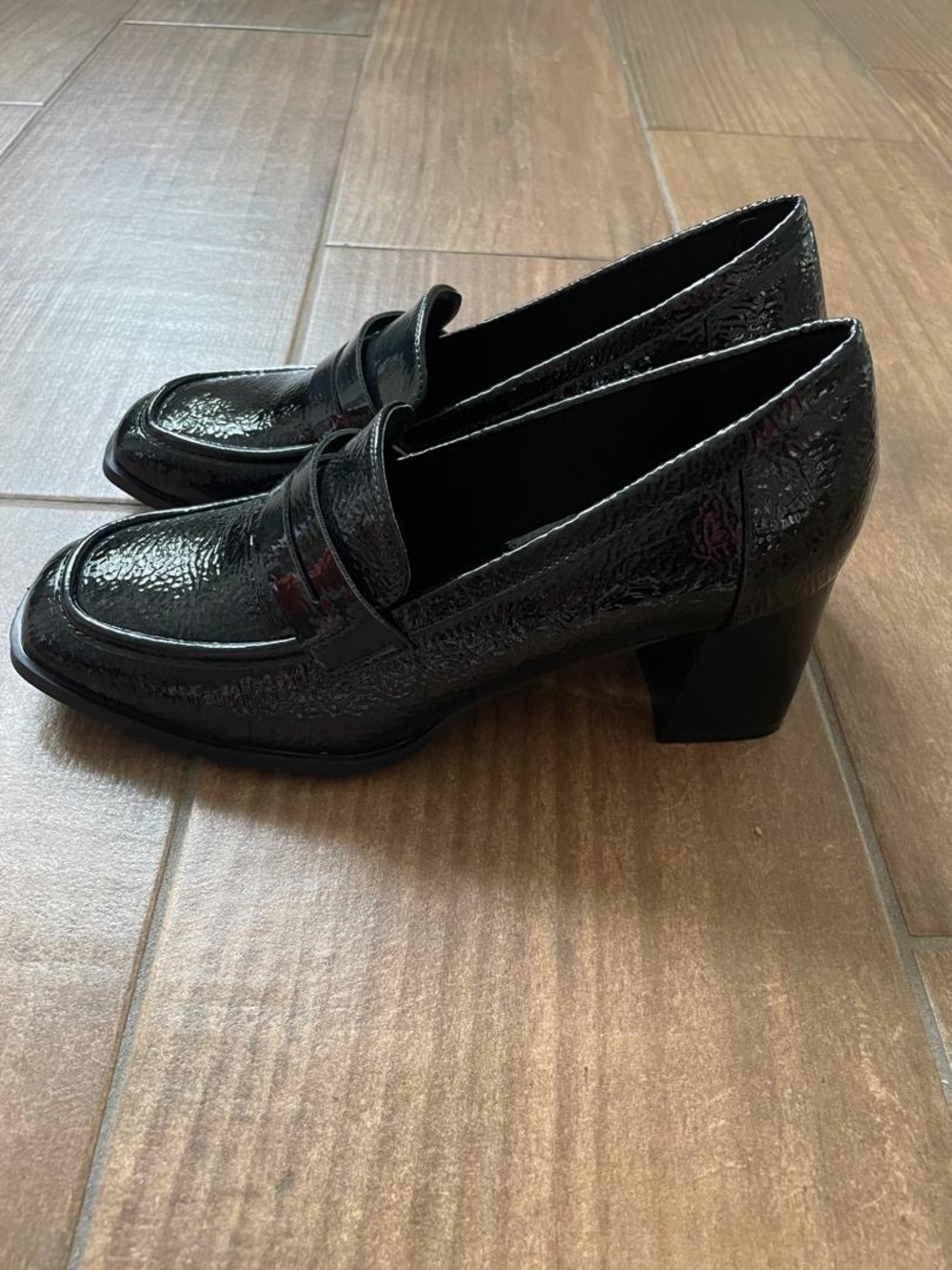 Journee Collection Malleah Black Patent Block Heel Loafers - Picture 2 of 14